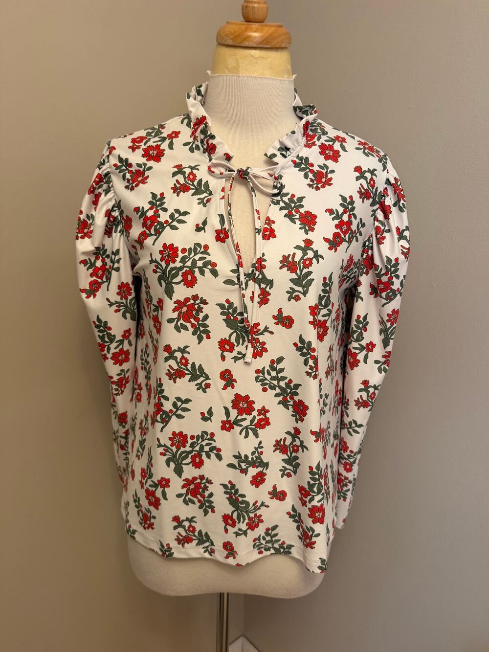 NWT Smith and Quinn Rosie Top Blouse Hollyhock Red/White Floral Sz Medium